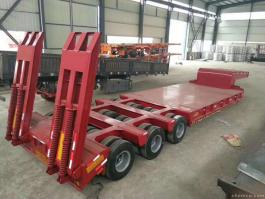 低平板半挂车